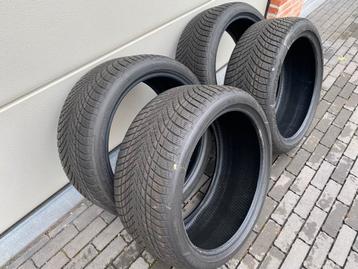 Te koop 4 winterbanden geschikt voor bmw m340i beschikbaar voor biedingen