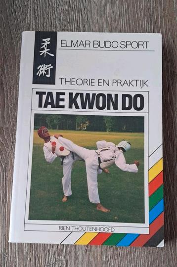 Boek Taekwondo Theorie en Praktijk beschikbaar voor biedingen