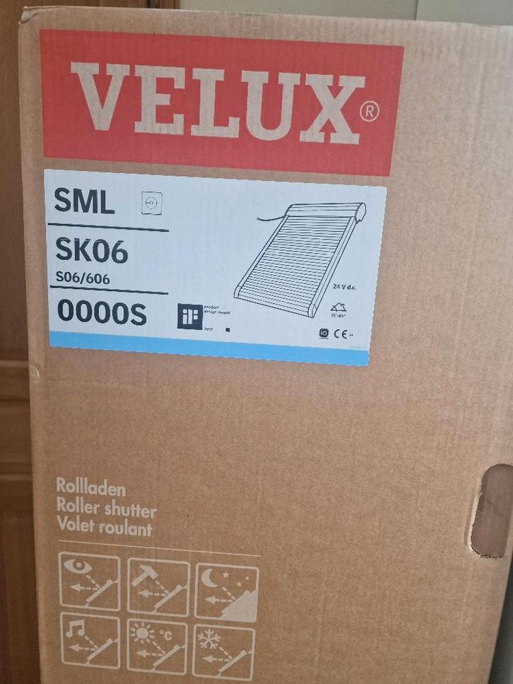 volet velux filaire d'occasion SML 114x118, Doe-het-zelf en Bouw, Rolluiken, Gebruikt, Wit, Ophalen