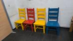 quatre chaises en bois chêne  trois couleurs jeunes bleu rou, Maison & Meubles, Chaises, Enlèvement ou Envoi