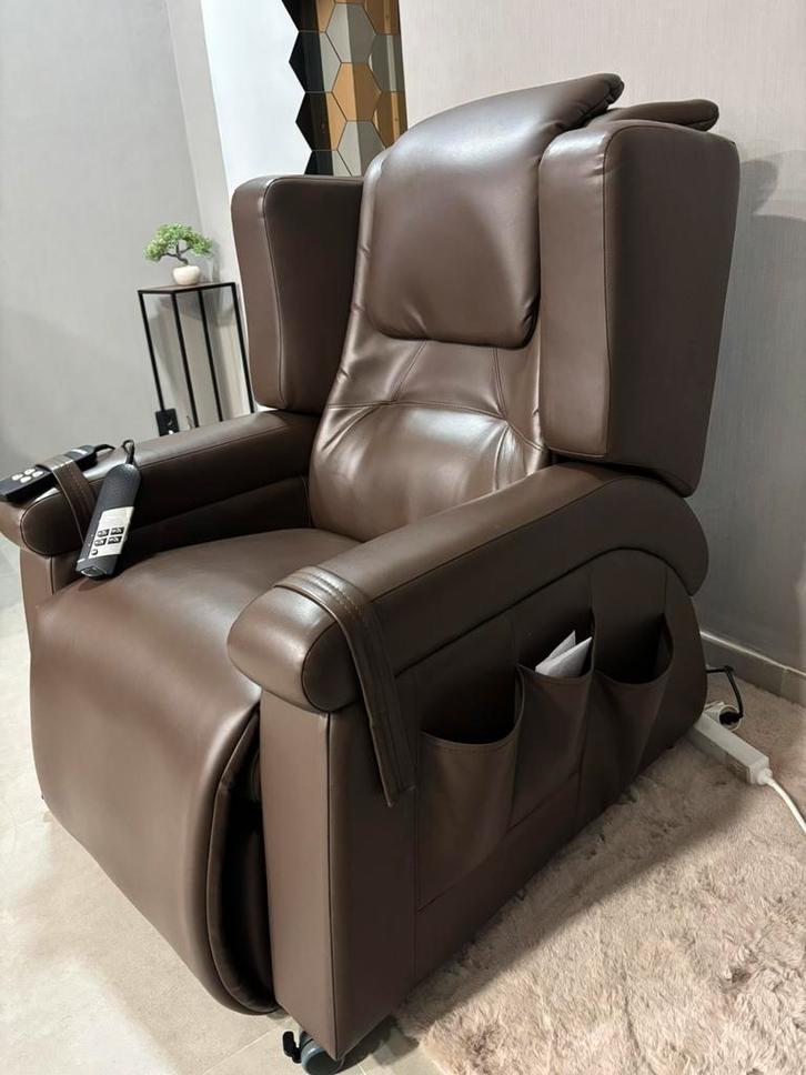 Elektrische relaxzetel revilax remax met lift en verwarming, Huis en Inrichting, Fauteuils, Zo goed als nieuw, Ophalen of Verzenden