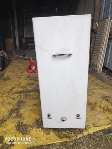 Kleine silo  beschikbaar voor biedingen