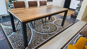 Eettafel voor 6 Personen beschikbaar voor biedingen