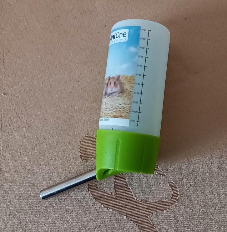 Knaagdier drinkenfles 110 ml., Dieren en Toebehoren, Knaagdieren en Konijnen | Toebehoren, Zo goed als nieuw, Overige typen, Ophalen