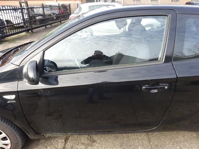 Portier 2Deurs links van een Hyundai I20 (FR), Auto-onderdelen, Carrosserie, Deur, Hyundai, Gebruikt, 12 maanden garantie, Ophalen of Verzenden