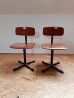 2 vintage schoolstoeltjes voor kinderen met donker frame., Ophalen, Gebruikt, Stoel(en)