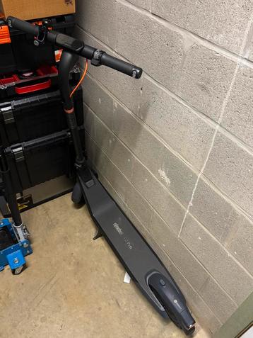 Segway ninebot e2 e pro beschikbaar voor biedingen