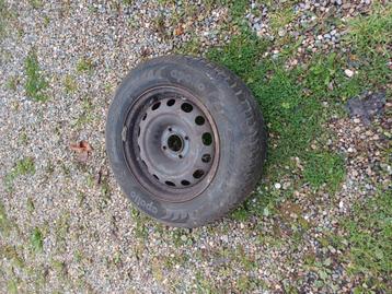 4 winterbanden op velg voor berlingo beschikbaar voor biedingen