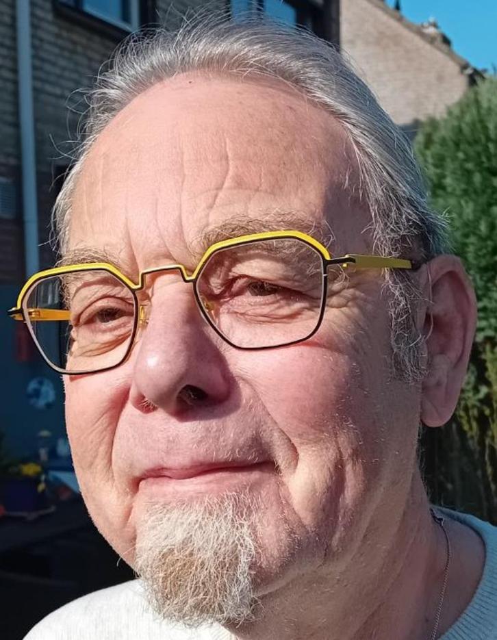 man zoekt vrouw, Diversen, Overige Diversen, Zo goed als nieuw, Ophalen