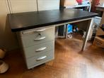 Vintage metalen bureau uit de jaren 60 120x63cm, Ophalen, Zo goed als nieuw, Bureau