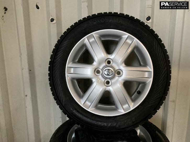 Origineel Toyota Yaris Winterset met Yokohama 7.4 en 6,8 mm, Auto-onderdelen, Banden en Velgen, Velg(en), 15 inch, Gebruikt, Ophalen of Verzenden