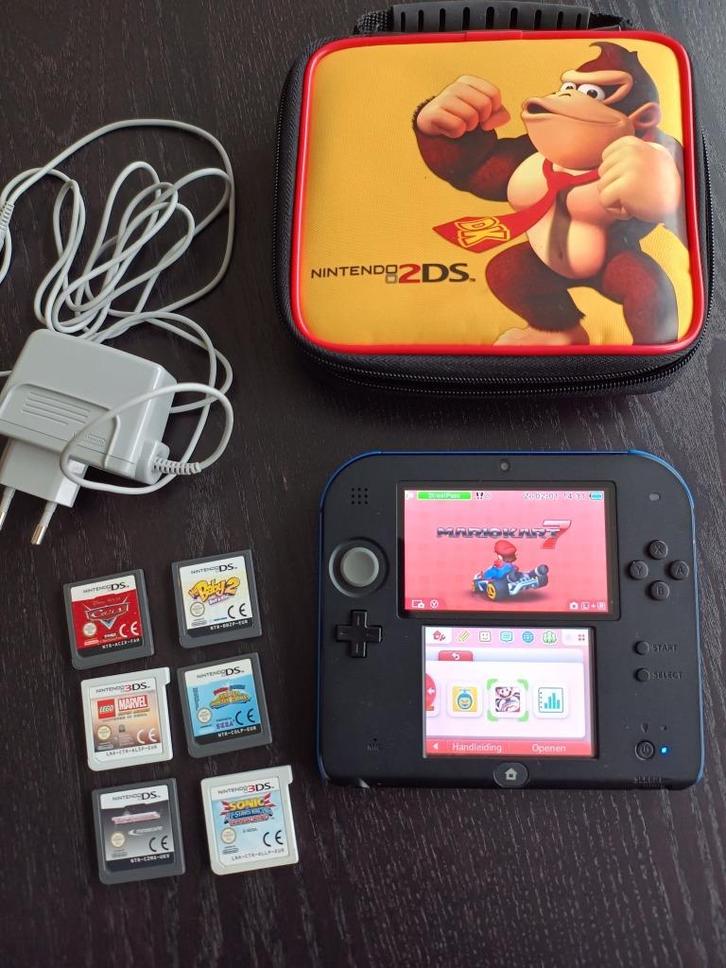 Nintendo 2ds + 7 spellen, Games en Spelcomputers, Spelcomputers | Nintendo 2DS en 3DS, Gebruikt, 2DS, Zwart, Met games, Met beschermhoes of tas