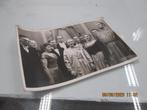 Zeldzame persfoto Koningin Elisabeth, Verzenden, Zo goed als nieuw