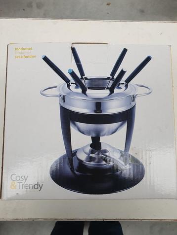 Fondueset beschikbaar voor biedingen