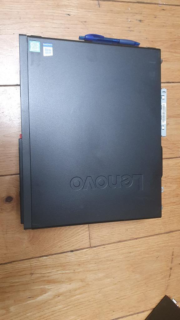 Lenovo M710s PC + 24-inc | i5 7e gen | 256 GB SSD | 8 GB RAM, Games en Spelcomputers, Spelcomputers | Sony PlayStation 2, Zo goed als nieuw