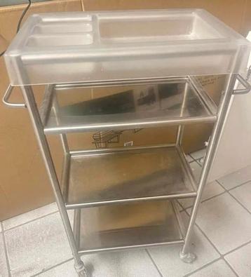 Trolley , rolkar , prima staat , op wielen beschikbaar voor biedingen