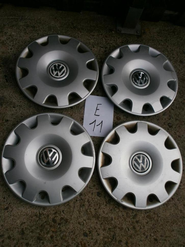 E11/ 4 enjoliveurs VW 15 pouces en bon état., Auto diversen, Wieldoppen, Gebruikt, Ophalen of Verzenden