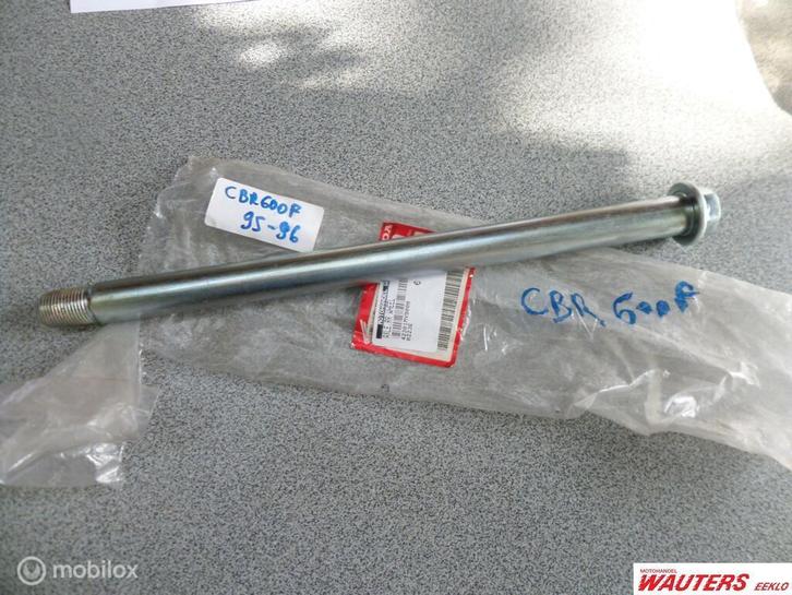 Achterwielas  Honda   cbr600f, Motoren, Onderdelen | Honda, Nieuw, Ophalen of Verzenden