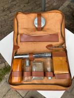 Vintage heren reisset in lederen etui – compleet (‘50/‘60), Ophalen