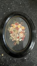 Beau cadre ovale avec fleurs séchées, Enlèvement, Comme neuf