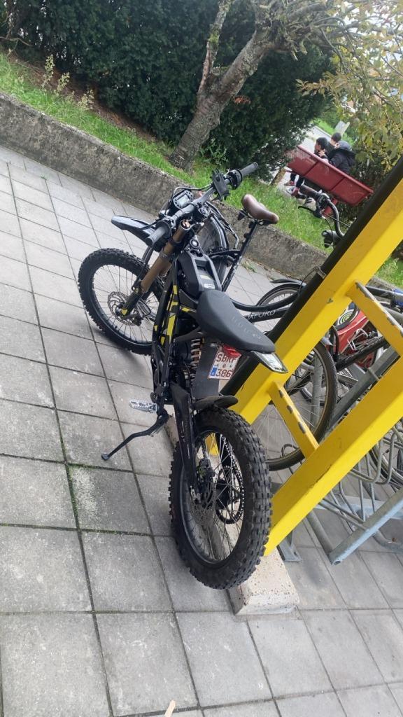 GESTOLEN – SUR-RON Light Bee X – Station Boom, Fietsen en Brommers, Scooters | Overige merken, Zo goed als nieuw, Klasse B (45 km/u)