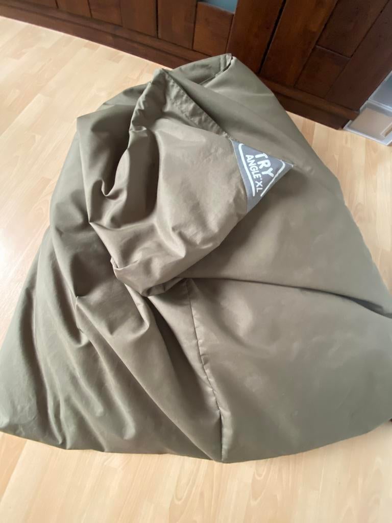 TRY Angle XL zitzak kaki, Huis en Inrichting, Zitzakken, Ophalen, Zo goed als nieuw, Zitzak