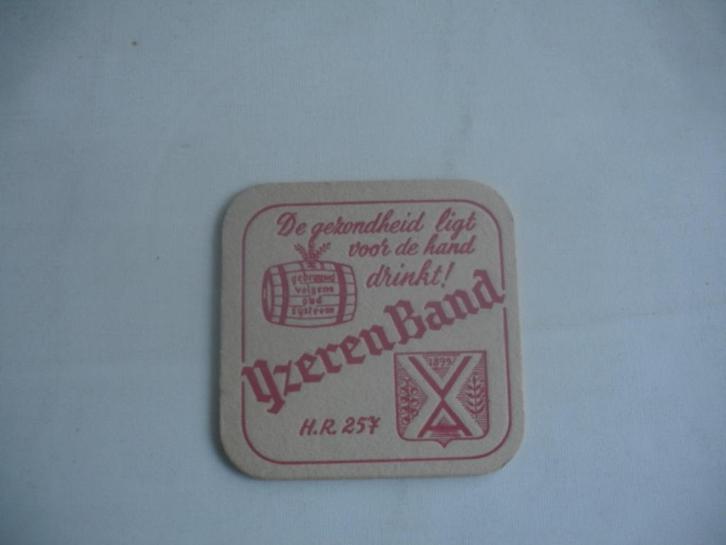 1 oud bierviltje van IJzeren Band, brij. Liefmans  € 1,00, Verzamelen, Biermerken, Zo goed als nieuw, Viltje(s), Duvel, Ophalen of Verzenden