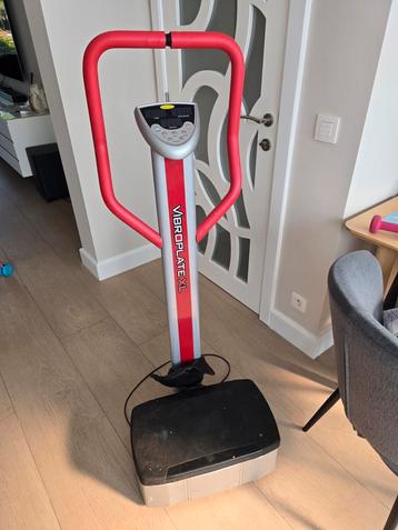 Machine de sport vibreur bas du corps.  beschikbaar voor biedingen