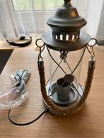 Lampe à poser, Maison & Meubles, Lampes | Lampes de table, Comme neuf