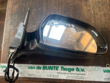 Buitenspiegel rechts van een Audi A3 beschikbaar voor biedingen