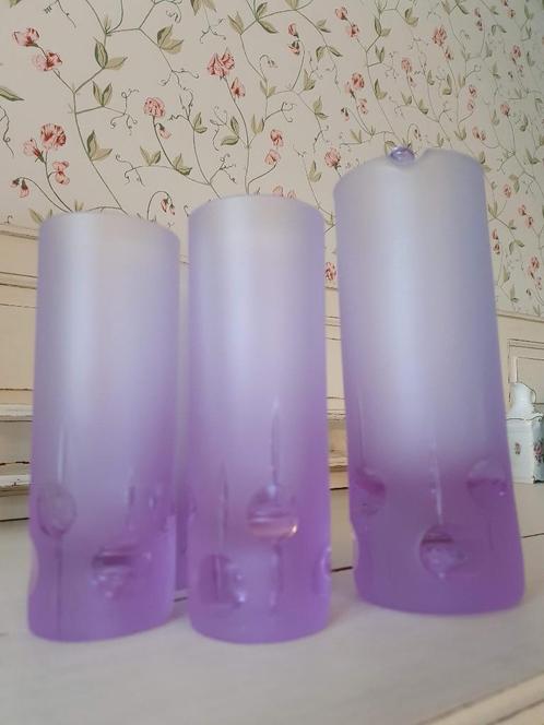 Vintage Neodymium Alexandriet geslepen satijn waterglas, Verzamelen, Glas en Drinkglazen, Zo goed als nieuw, Waterglas, Verzenden