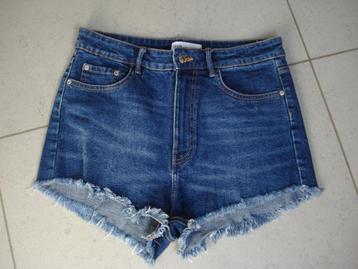 Zara jeansshort, meisjes/dames. mt 40 beschikbaar voor biedingen