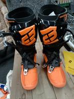 Nieuwe moto botten, Motoren, Ophalen