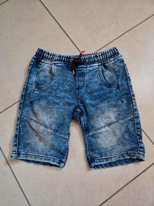 Korte jeans broek chapter young maat 140, Kinderen en Baby's, Babykleding | Maat 74, Zo goed als nieuw, Jongetje, Broekje, Ophalen of Verzenden