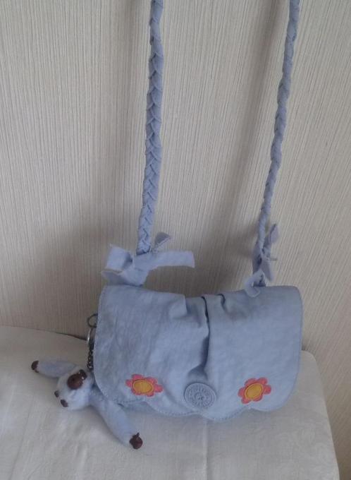 Kipling kleine schoudertas hemelsblauw en pastelkrijt + aap, Handtassen en Accessoires, Tassen | Schoudertassen, Gebruikt, Kipling
