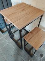 hoog tafeltje en 2 stoelen, Ophalen, Zo goed als nieuw