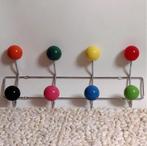 Kapstok met 8 gekleurde ballen