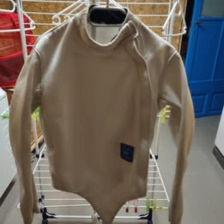 Veste escrime homme 350N, 3 armes, droitier, taille 48, Sport en Fitness, Vechtsporten en Zelfverdediging, Zo goed als nieuw, Schermen