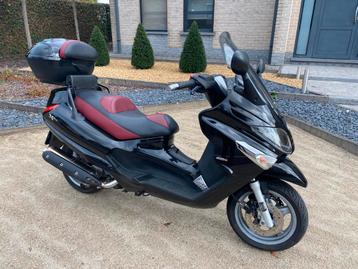 Piaggio evo 400cc x met volledige onderhoud gehad. 17000km beschikbaar voor biedingen