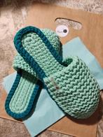 Handgemaakte pantoffels., Nieuw, Ophalen of Verzenden, Pantoffels of Sloffen, Groen