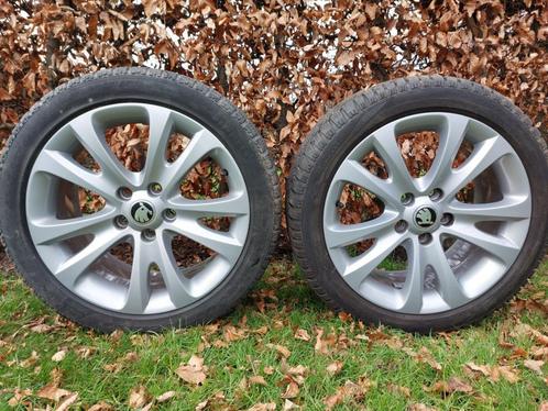 Winterbanden Pirelli op 17 inch velg, Auto-onderdelen, Banden en Velgen, Banden en Velgen, Winterbanden, 17 inch, 225 mm, Personenwagen