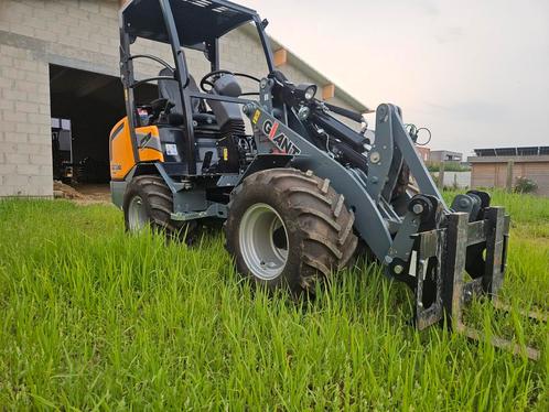 Giant G2700 >>55 heures, Articles professionnels, Machines & Construction | Grues & Excavatrices, Enlèvement ou Envoi