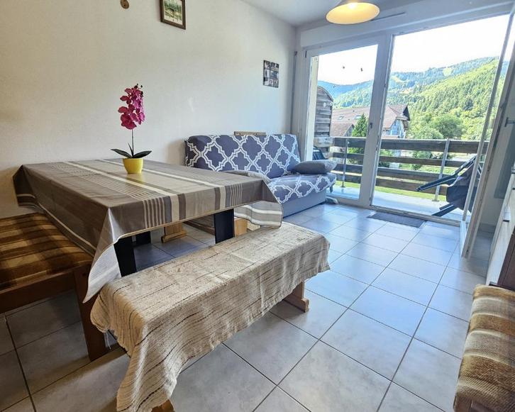 VENTRON — F2 APPARTEMENT op de 2e verdieping, Immo, Buitenland, Frankrijk, Appartement