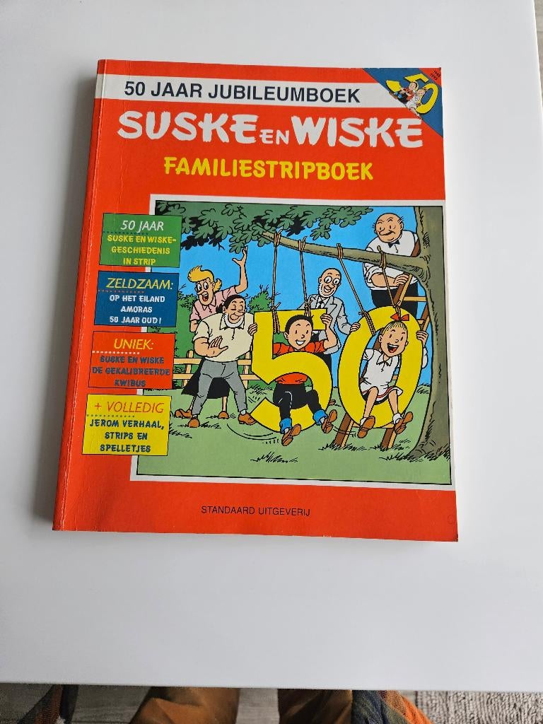 Familiestripboek: 50 jaar Suske en Wiske - mei 1995, Boeken, Stripverhalen, Zo goed als nieuw, Complete serie of reeks, Ophalen of Verzenden