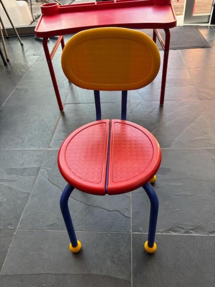 Ikea vintage kinderstoel en bureautje, Kinderen en Baby's, Kinderkamer | Overige Meubels, Gebruikt, Overige typen, Ophalen of Verzenden