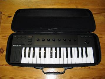 Set Komplete Kontrol M32 + Decksaver + Analog Cases PULSE, Musique & Instruments, Enlèvement ou Envoi, Comme neuf