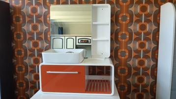 Heel uniek retro/vintage/space age badkamermeubel beschikbaar voor biedingen