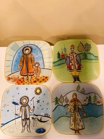 FRAGONARD PERFUMEUR bordjes glas Russische Folk art beschikbaar voor biedingen