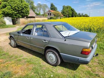 Mercedes 230e 1987 w124 oldtimer automaat, Auto's, Automaat, Trekhaak, Particulier, E-Klasse