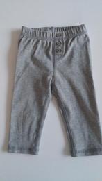 Grijze broek van babygap maat 6 tot 12 maanden, Kinderen en Baby's, Babykleding | Maat 80, Broekje, Jongetje of Meisje, GAP Kids